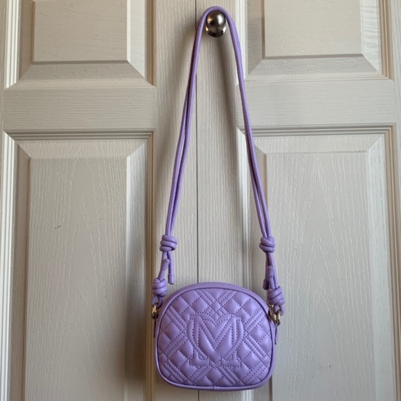 LOVE MOSCHINO Small Oval-Shaped Quilted Bag - Picture 8 of 15